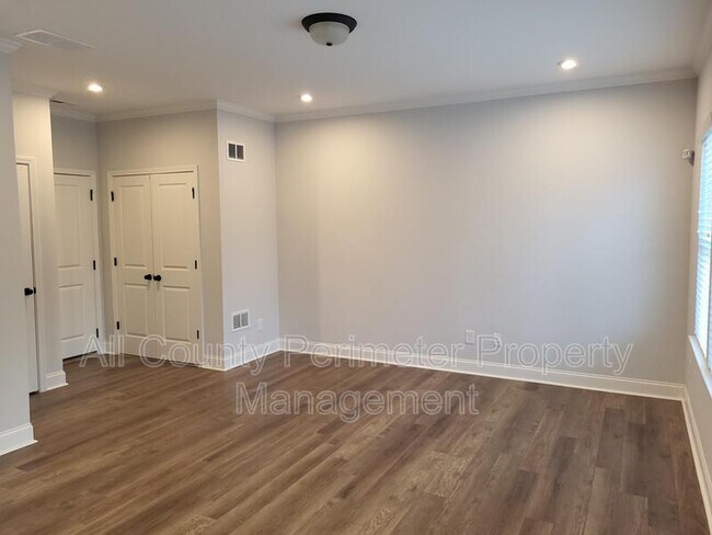 Foto del edificio - 1186 Buice Lake Pkwy