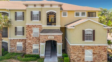 Building Photo - 10201 Courtney Palms Blvd