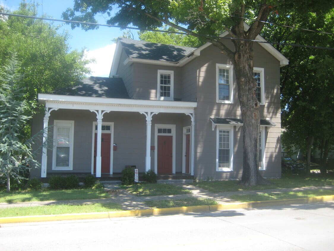 Primary Photo - 522 E 8th Ave