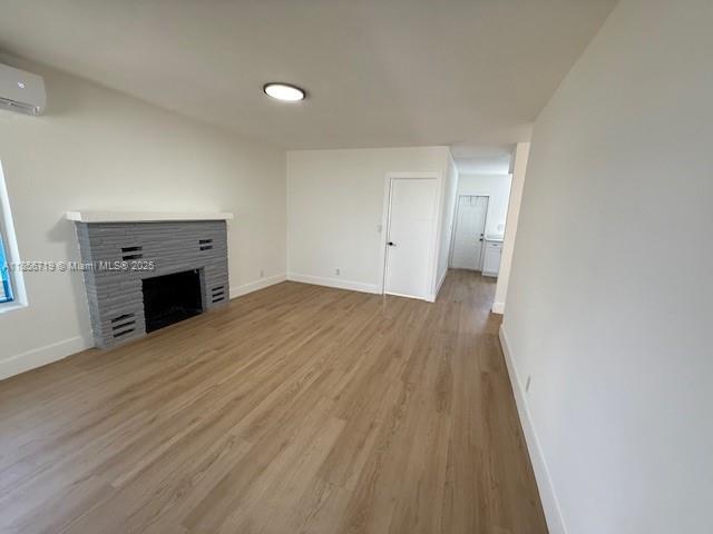 Building Photo - 1123 N 17th Ct