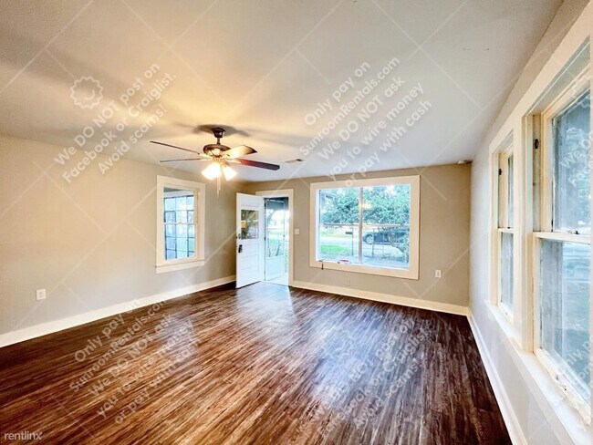 Building Photo - 3 br, 2 bath House - 4101 W Pear St