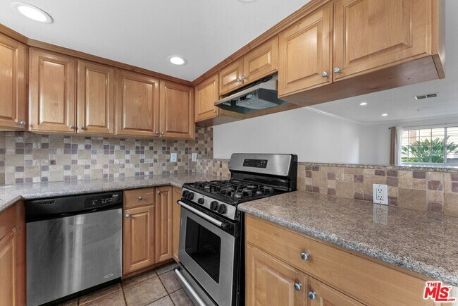 Foto del edificio - 361 Salem St