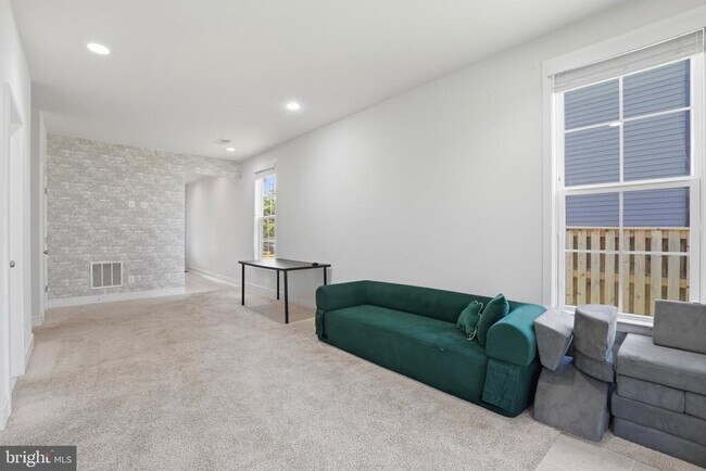 Building Photo - 25419 Hartland Orch Ter