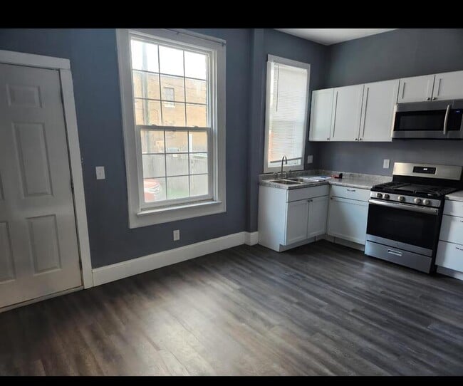 Photo - 471 N State Ave Apartment