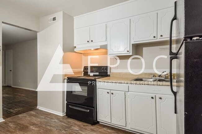 Building Photo - 1213 S Downing St