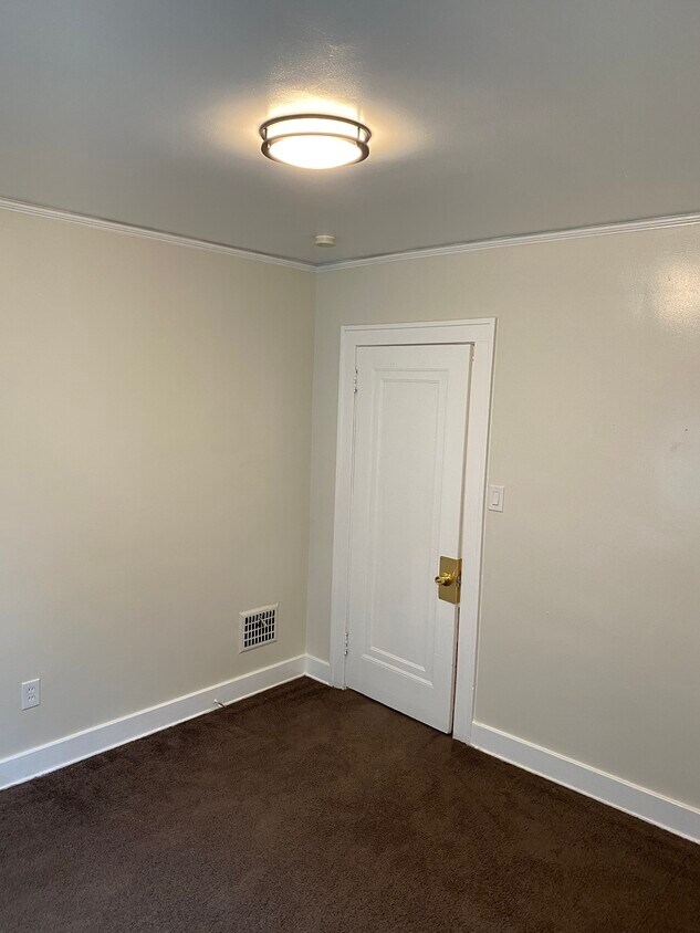 Bedroom to Walk In Closet - 6419 Appoline St