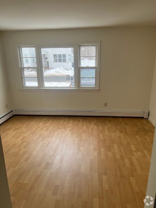 French Hill Apartments under 1,500 Nashua, NH 2 Rentals