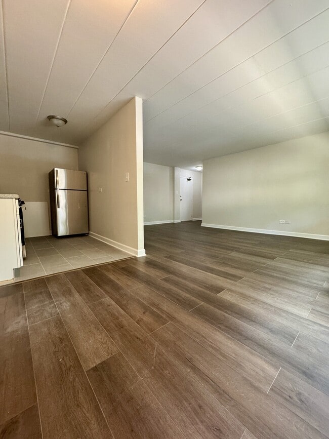Building Photo - 7301 Ridge