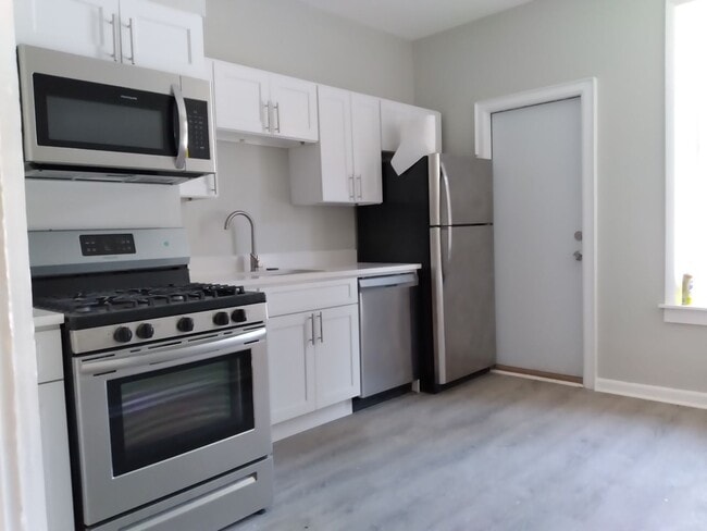 Building Photo - 11 Elberon Pl