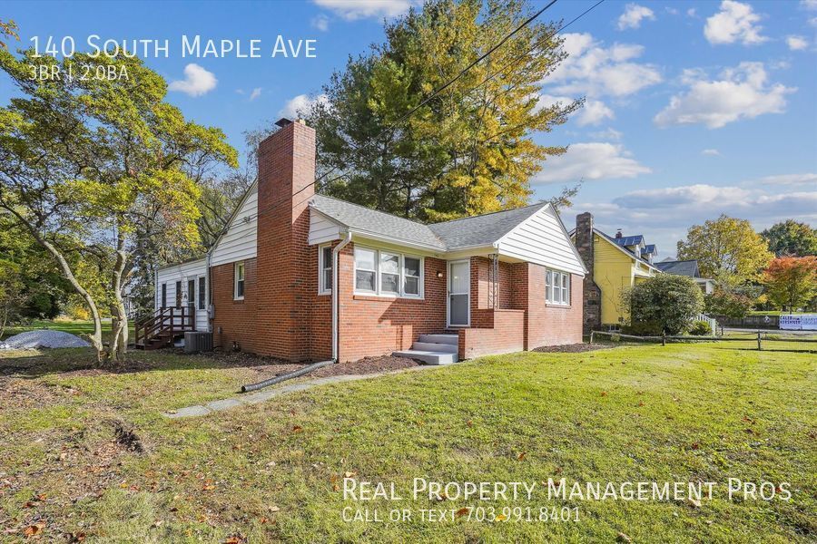Primary Photo - Qualify for a zero deposit? Remodeled in 2023