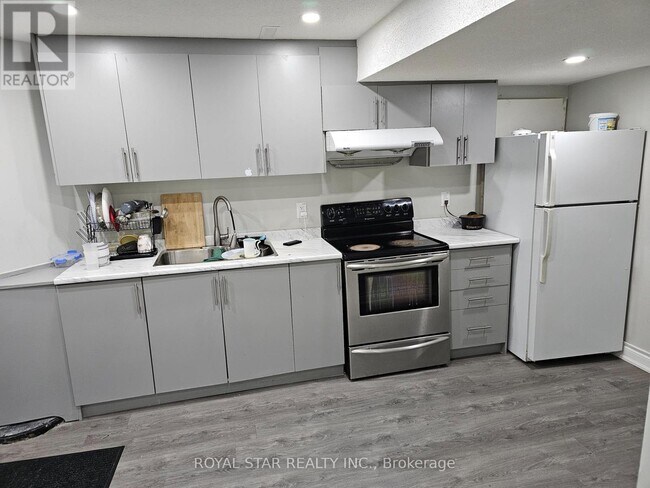 Building Photo - 24 Bonavista Dr