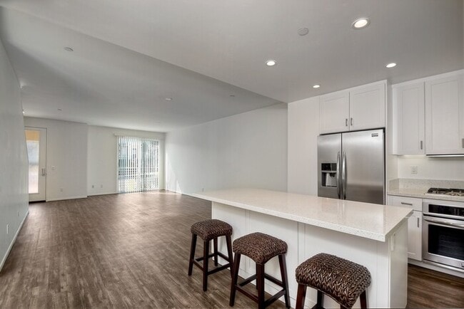 Foto del edificio - Daily Self Showing b4 6:30pm OR Virtual To...