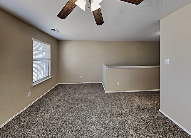 Building Photo - 5108 Raymond Dr
