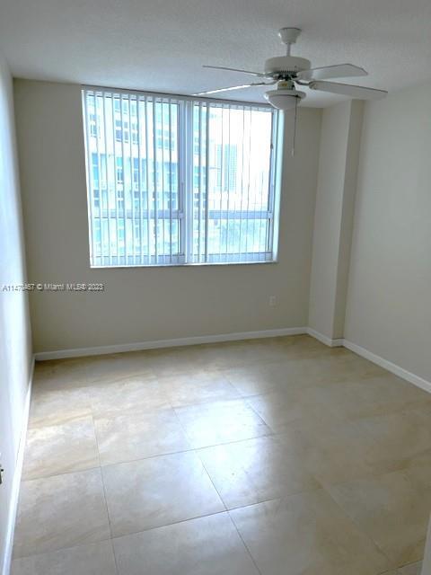 Building Photo - 2000 N Bayshore Dr