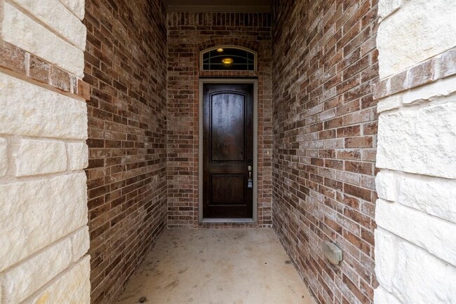 Building Photo - 21016 Abigail Way