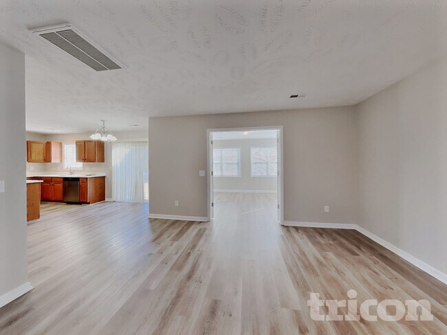 Foto del edificio - 200 Lattimore Rd