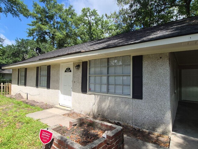 Building Photo - 531 Ashmore Rd