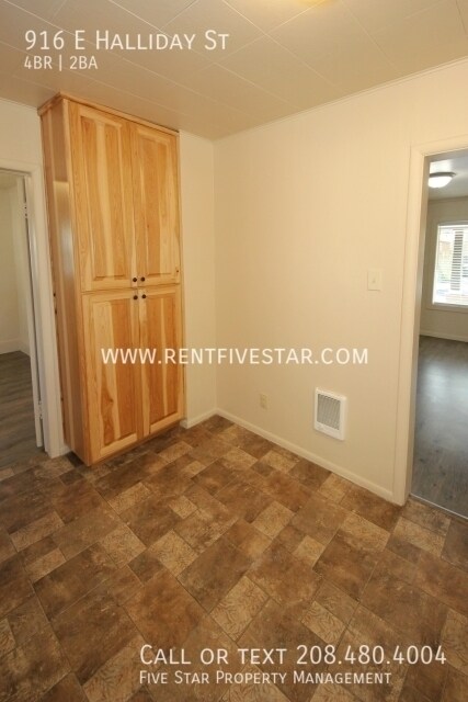 Foto del edificio - 916 E Halliday St