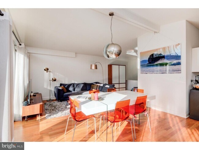 Foto del edificio - 210 Mountain Ave