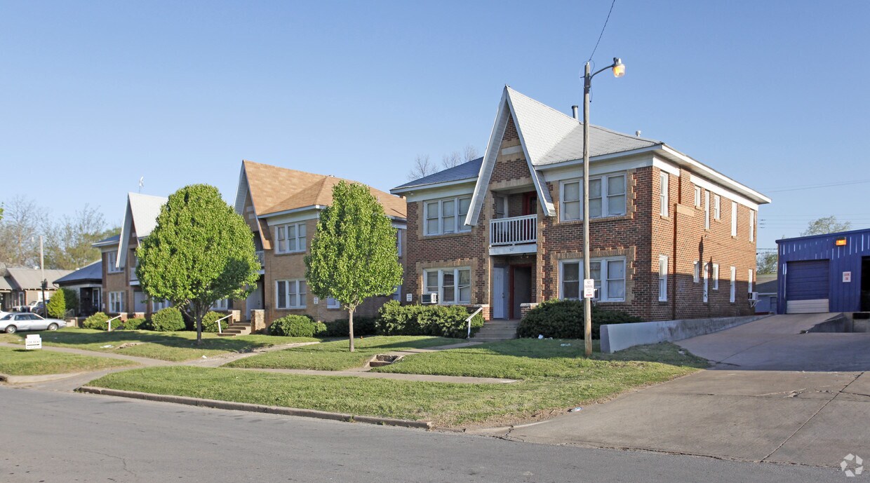 Primary Photo - 517-525 SW 24th St