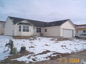 Building Photo - 2301 Mead Ln