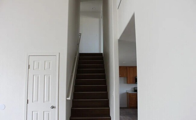 Building Photo - 4 Bedroom in Santa Rosa