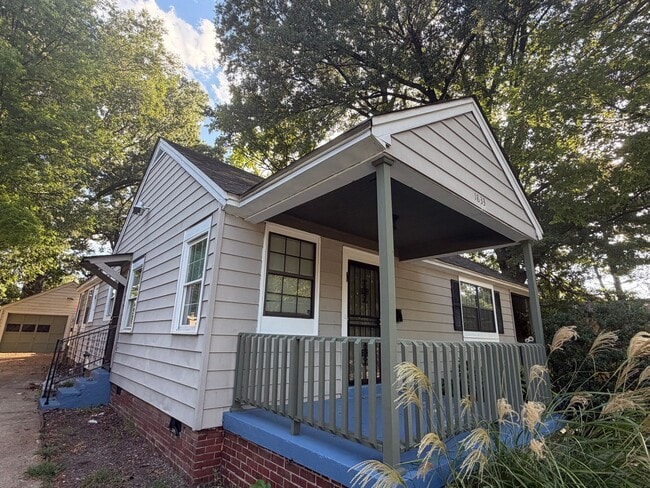 Building Photo - 1833 Walker Ave