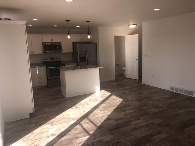 Building Photo - 5884 36th St S