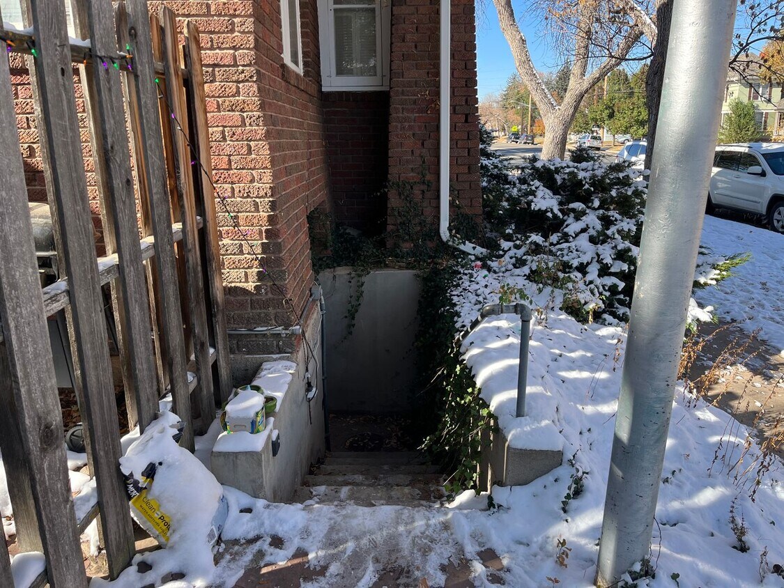 Primary Photo - 1500 11th Ave