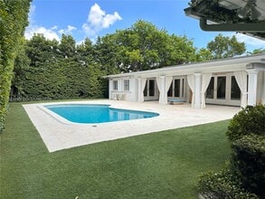 Building Photo - 181 Island Dr