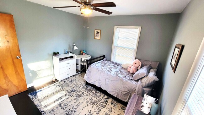 Foto del edificio - Clean 4 Bedroom Ready For Rent