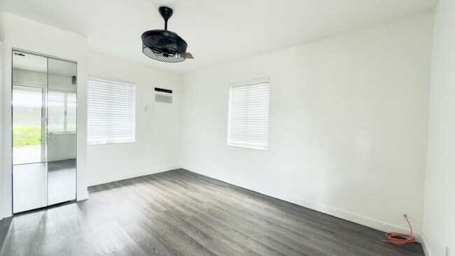 Foto del edificio - 1167 Grove St