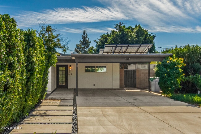 Foto del edificio - 429 W Flower St