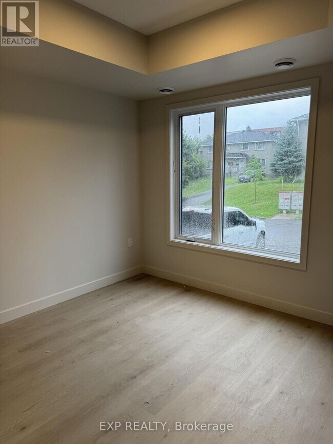 Photo du bâtiment - 1301 Dorchester Ave