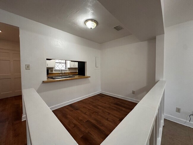 Foto del edificio - 609 Acorn Grove Ct