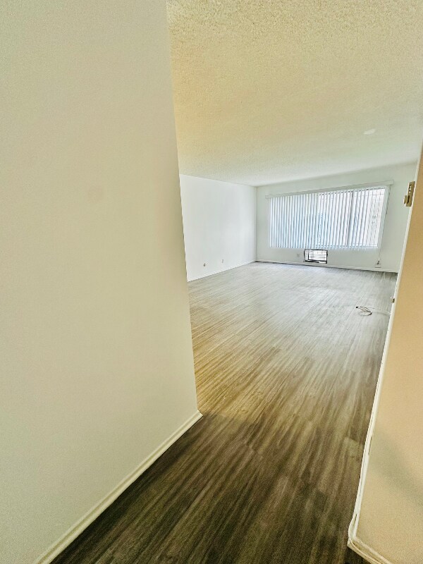 Foto del edificio - 440 Hayworth Ave