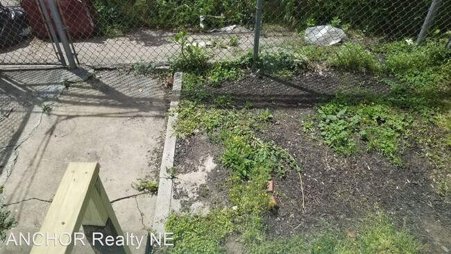 Building Photo - 3 br, 1 bath House - 36 S Cecil St