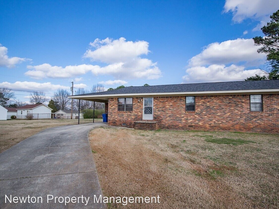 114 Coffman Cir, Athens, AL 35611 House Rental in Athens, AL