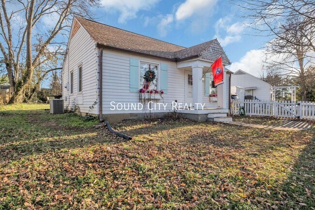 Building Photo - 1203 Kermit Dr