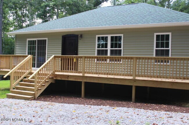 Foto del edificio - 933 Wetherington Landing Rd