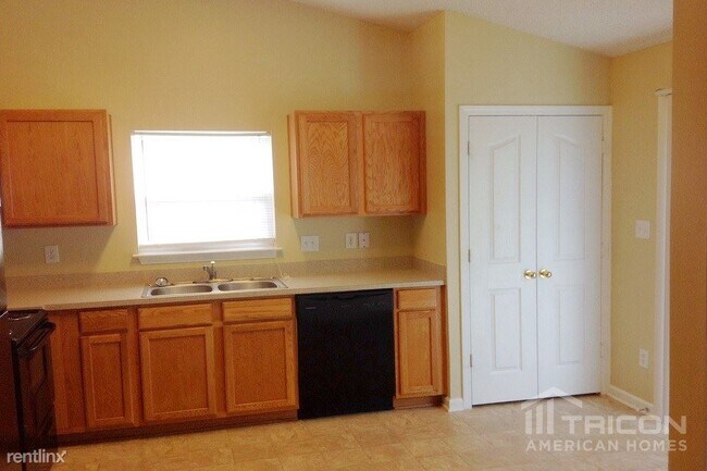 Building Photo - 516 Lightspun Ln
