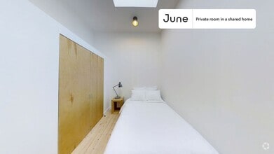 Building Photo - Private bedroom in 6 bed/2 bath Home