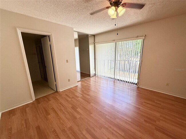 Foto del edificio - 5282 CYPRESS Ct