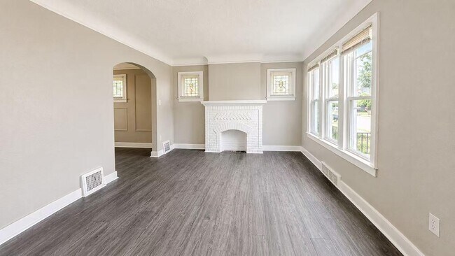 Foto del edificio - 16607 Woodingham Dr