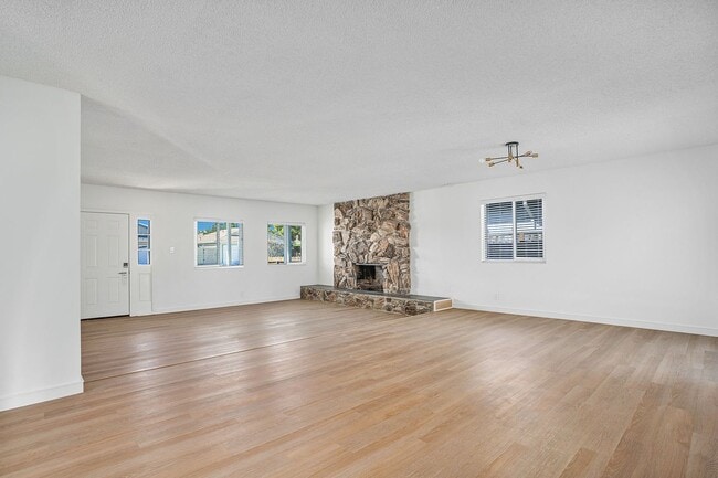 Photo - 339 Magnolia Dr House