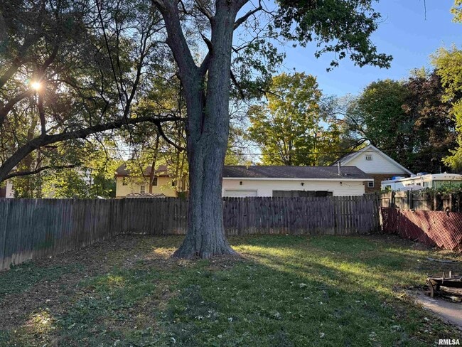 Building Photo - 2635 N Missouri Ave