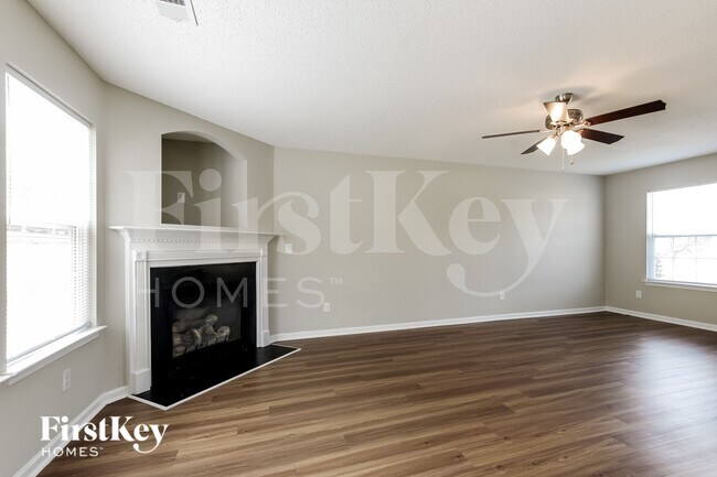 Building Photo - 1102 Eastwood Dr