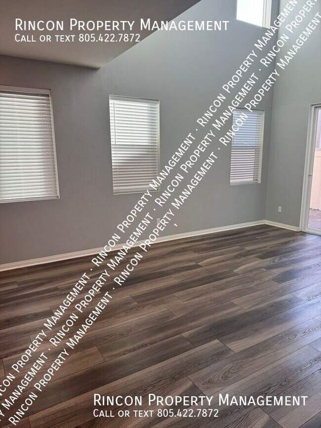 Building Photo - 4 bedroom, 3.5 bath Home at in Santa Paula