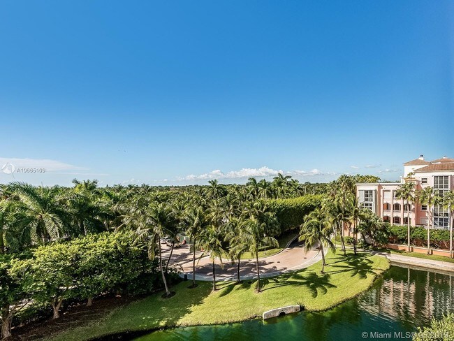 Building Photo - 747 Crandon Blvd