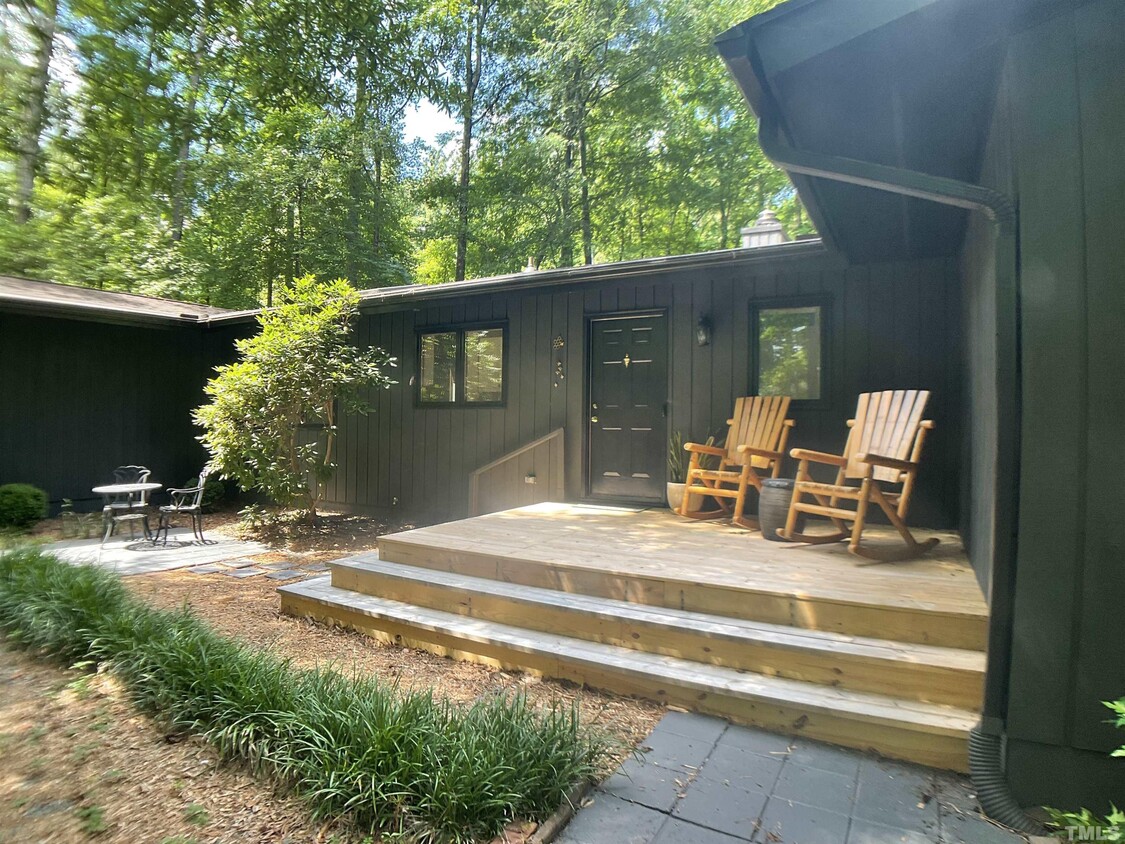 Primary Photo - 105 Northwood Dr